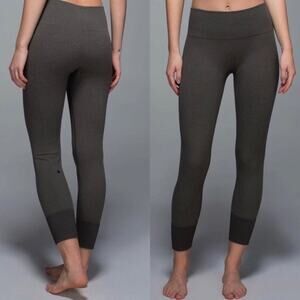 Lululemon Ebb To Street Pant Gray Size 8 Seamless Compression Active Legging